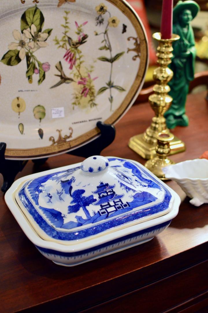 Shop Covered blue & white Chinese tureen | Hunt & Gather