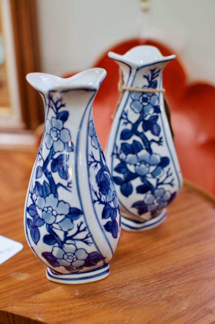Shop Vintage blue & white vases | Hunt & Gather