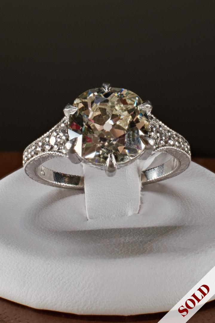 Platinum & diamond engagement ring
