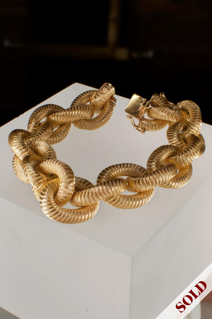 Shop 18K gold link bracelet C. 1960s | Hunt & Gather