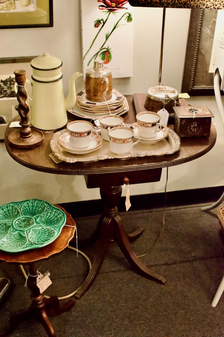 Shop Vintage mahogany drop leaf side table | Hunt & Gather