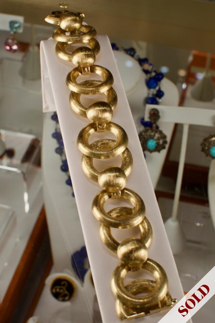 Shop Circa 1950s 18K gold bracelet | Hunt & Gather