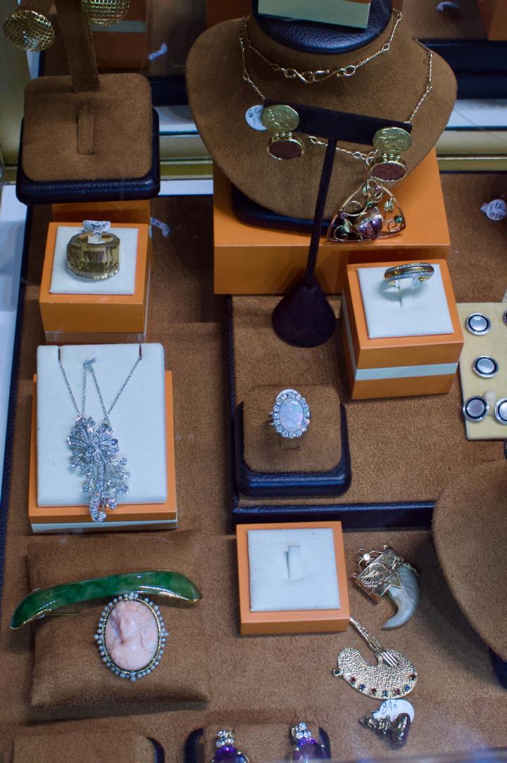 Shop  | Hunt & Gather