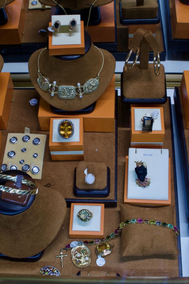 Shop  | Hunt & Gather