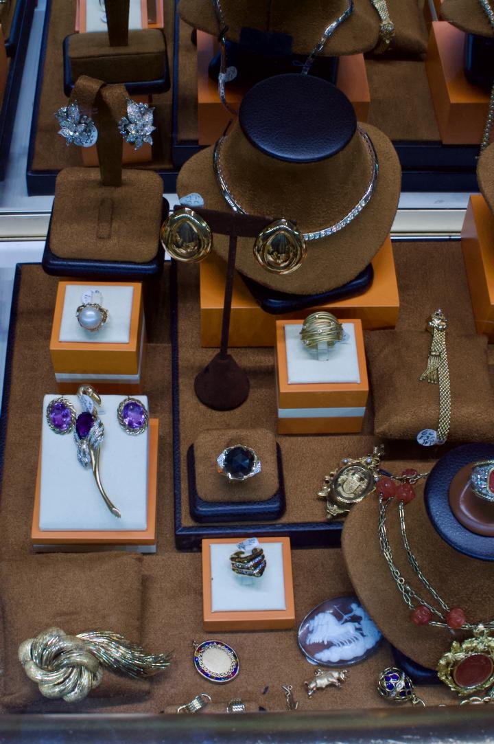 Shop  | Hunt & Gather