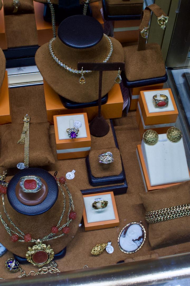 Shop  | Hunt & Gather