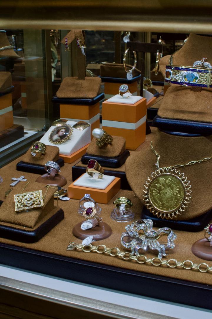 Shop  | Hunt & Gather