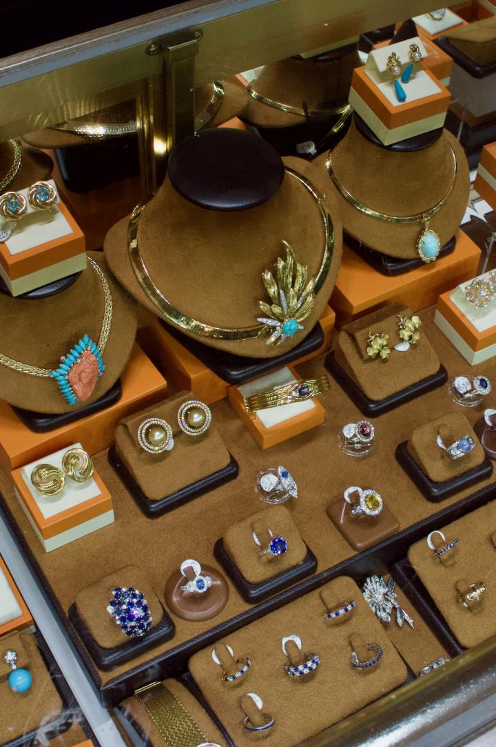 Shop  | Hunt & Gather