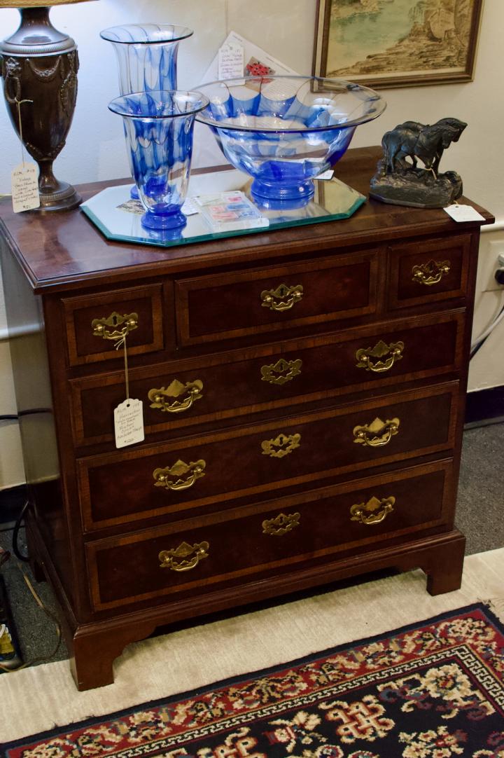 Shop Henredon Aston Court bachelor chest | Hunt & Gather