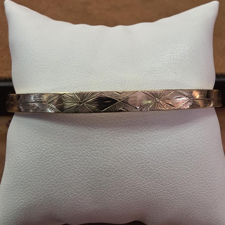 Shop Gold Filled Hinged Bangle | Hunt & Gather