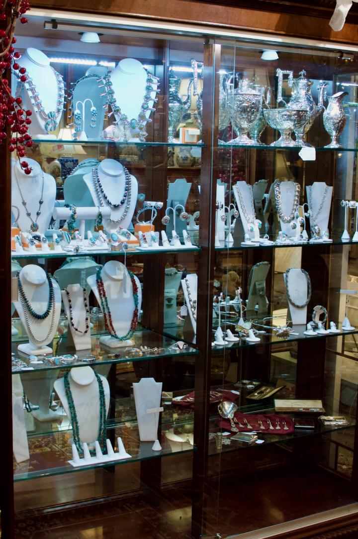 Shop  | Hunt & Gather