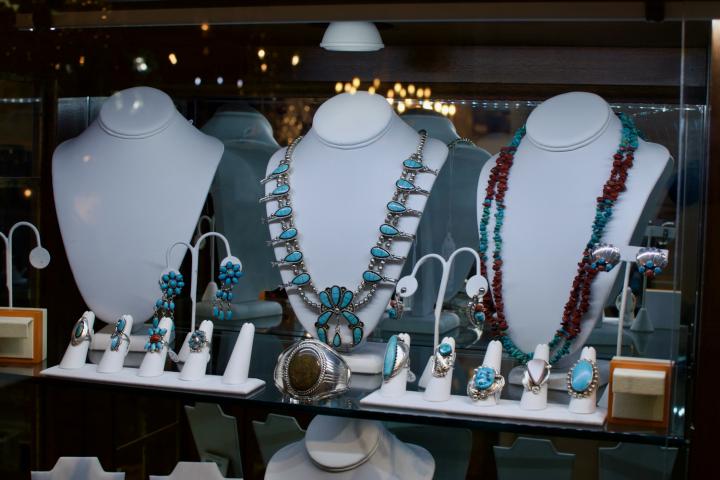 Shop  | Hunt & Gather