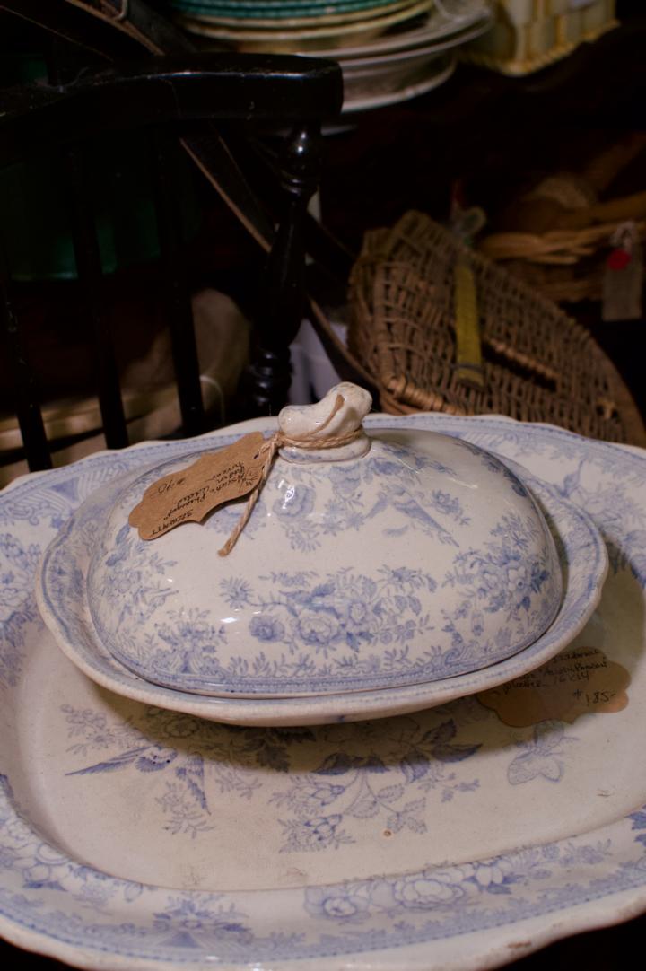 Shop “Asiatic Pheasant” pattern lidded tureen | Hunt & Gather