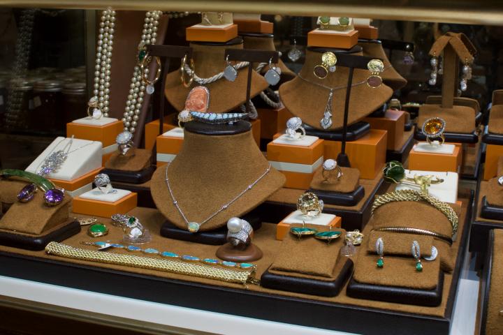 Shop  | Hunt & Gather