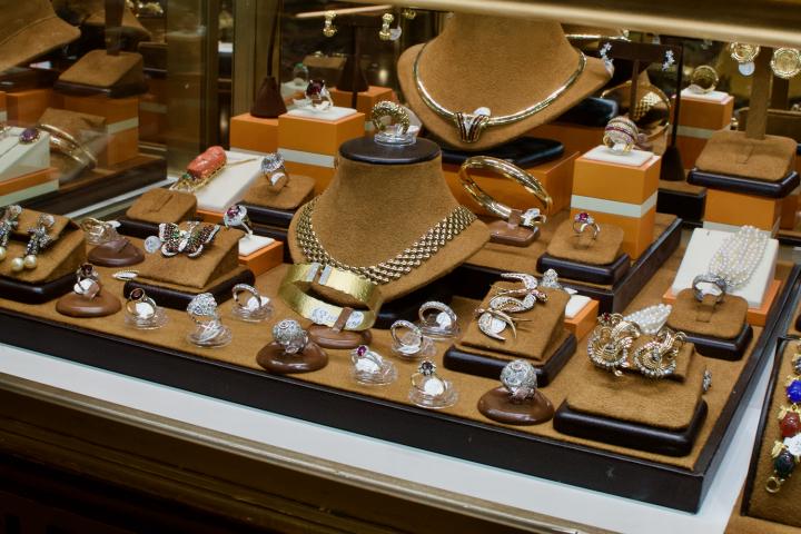 Shop  | Hunt & Gather