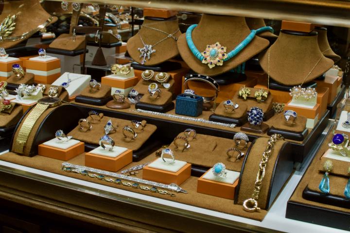 Shop  | Hunt & Gather