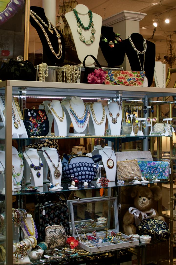 Shop  | Hunt & Gather