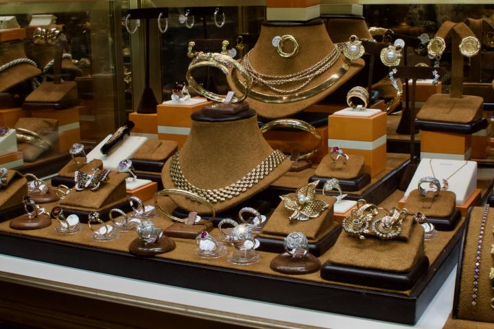 Shop  | Hunt & Gather