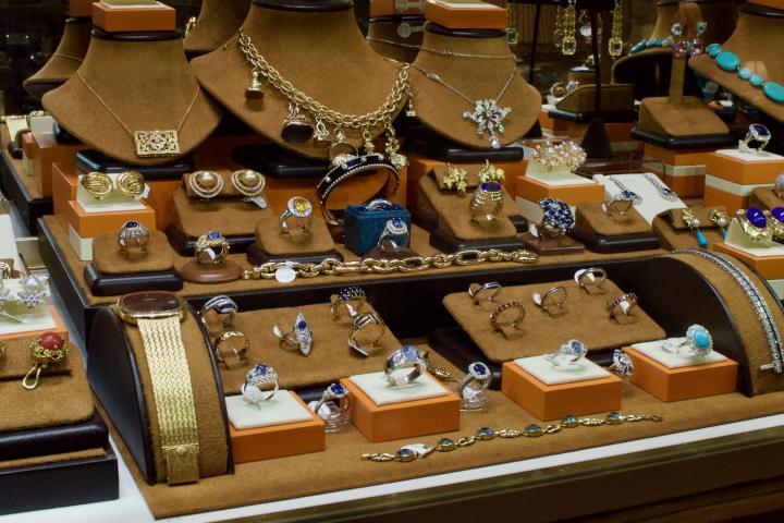 Shop  | Hunt & Gather