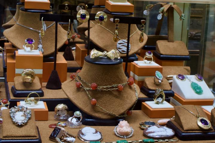 Shop  | Hunt & Gather