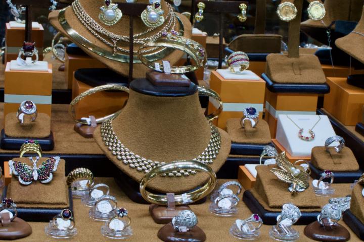 Shop  | Hunt & Gather