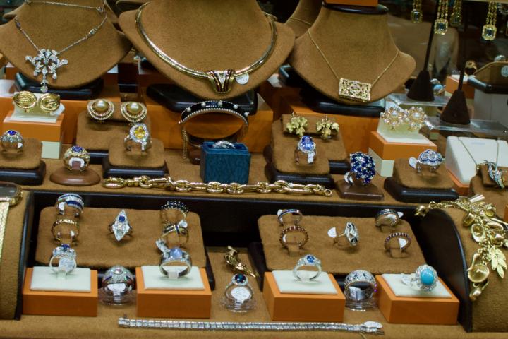 Shop  | Hunt & Gather