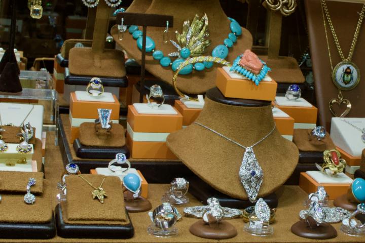 Shop  | Hunt & Gather