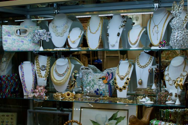 Shop  | Hunt & Gather