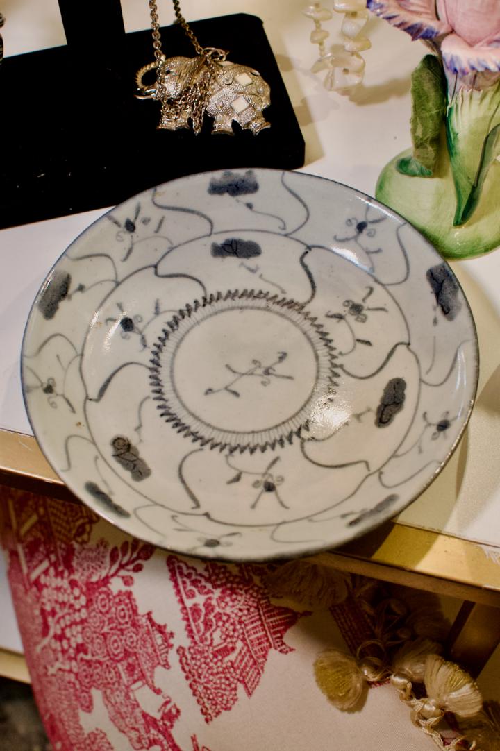 Shop Qing dynasty bowl - antique | Hunt & Gather