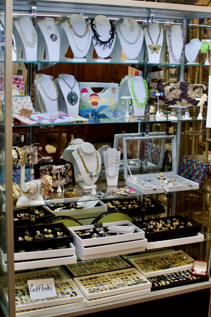 Shop  | Hunt & Gather