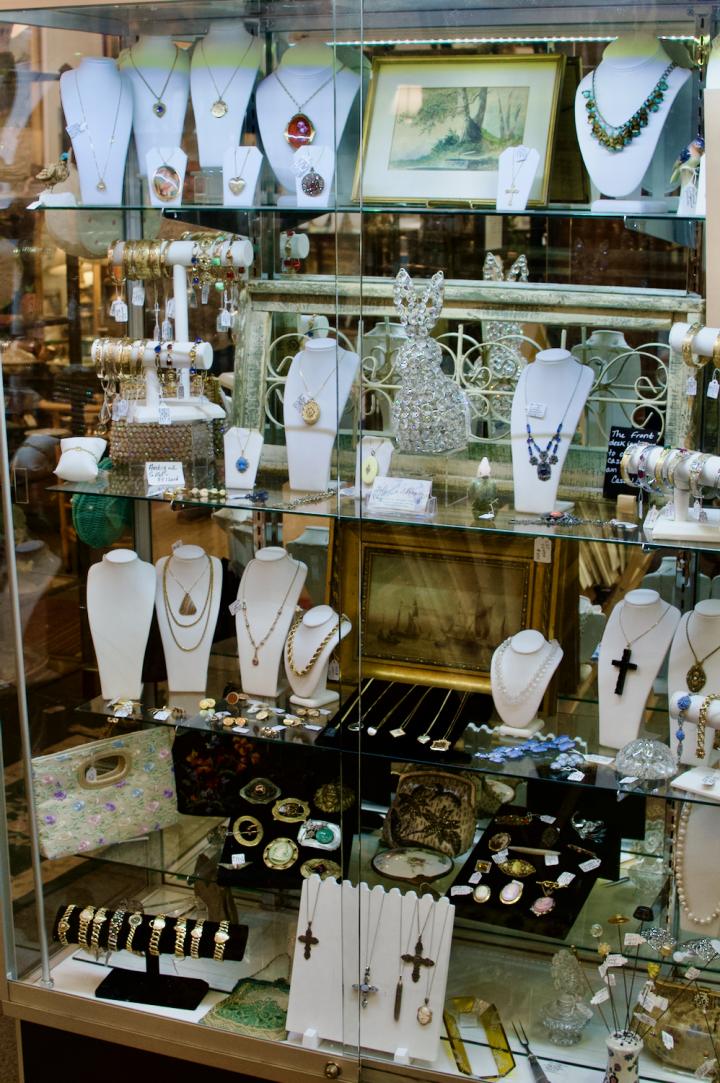 Shop  | Hunt & Gather