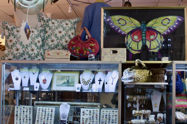 Shop  | Hunt & Gather