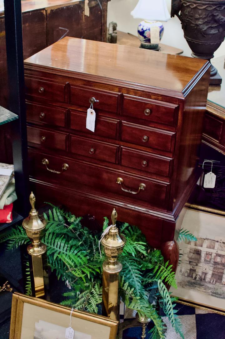 Shop Silver chest | Hunt & Gather