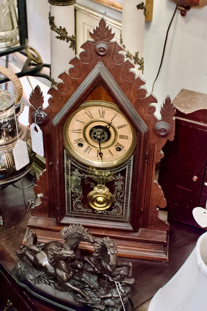 Shop Vintage clock | Hunt & Gather