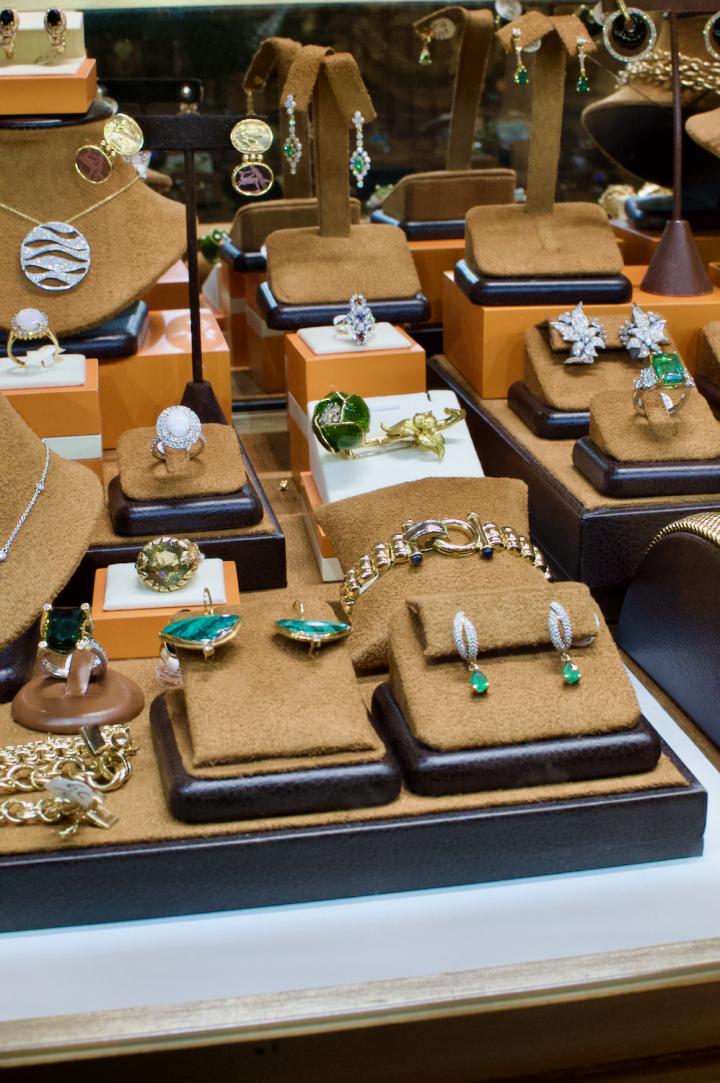 Shop  | Hunt & Gather