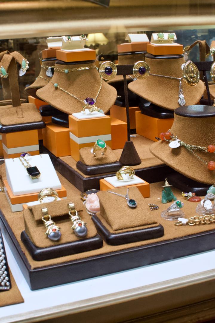 Shop  | Hunt & Gather