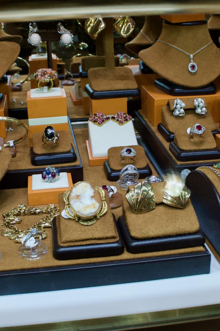 Shop  | Hunt & Gather