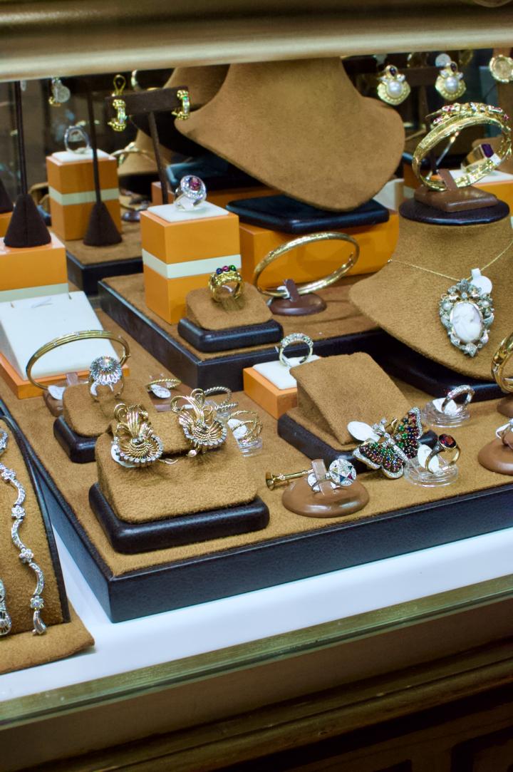 Shop  | Hunt & Gather