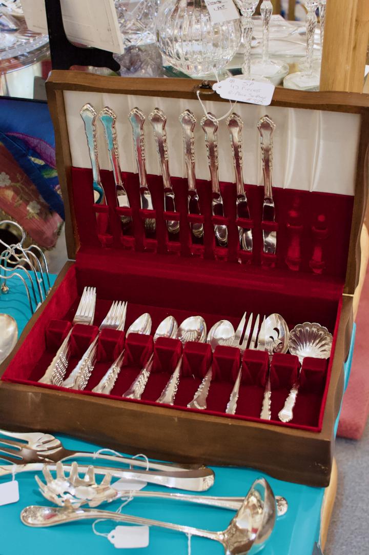 Shop Silverplate silverware - 43 pieces, 8 place settings | Hunt & Gather
