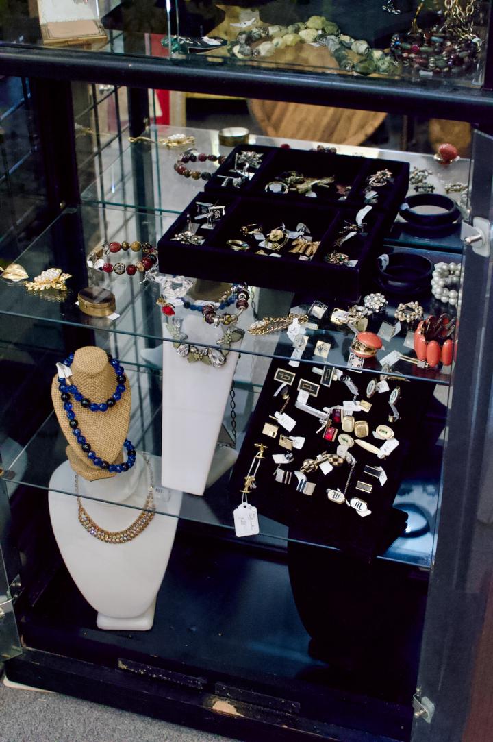 Shop  | Hunt & Gather