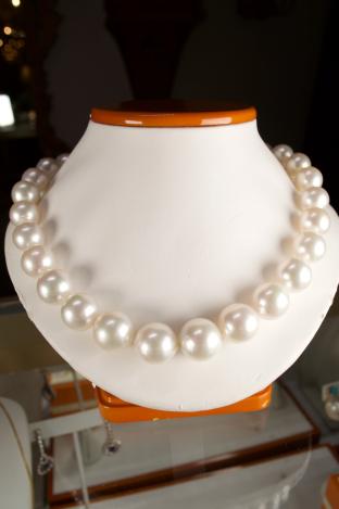 18 inch cultured pearl 11.5mm - 14.5mm