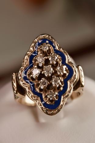 Victorian 14K yellow gold blue enamel ring w/ diamonds