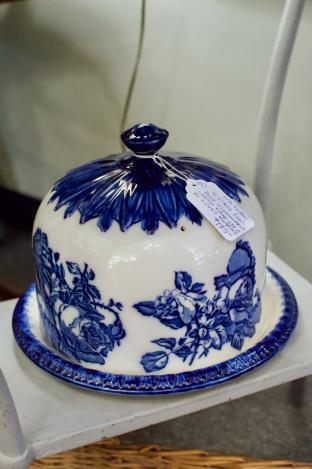 Vintage flow blue staffordshire cheese dome