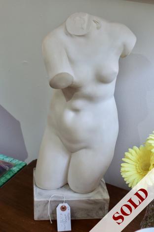 Nude statue (Louvre)