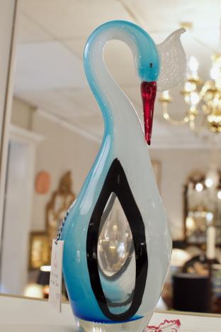Large vintage art glass swan