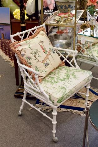Fabulous set of 4 chinoiserie chairs