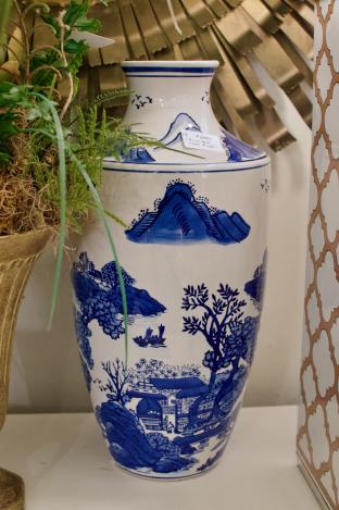 Chinoiserie vase