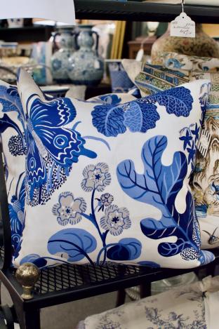 Pair of outdoor pillows - blue & white butterfly