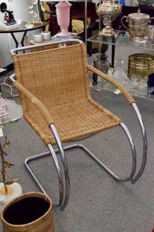 Vintage Knoll chrome & wicker lounge chair