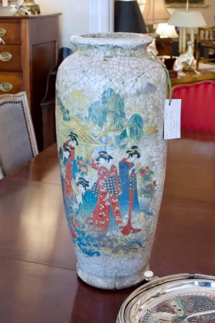 Large Asian vase - as is